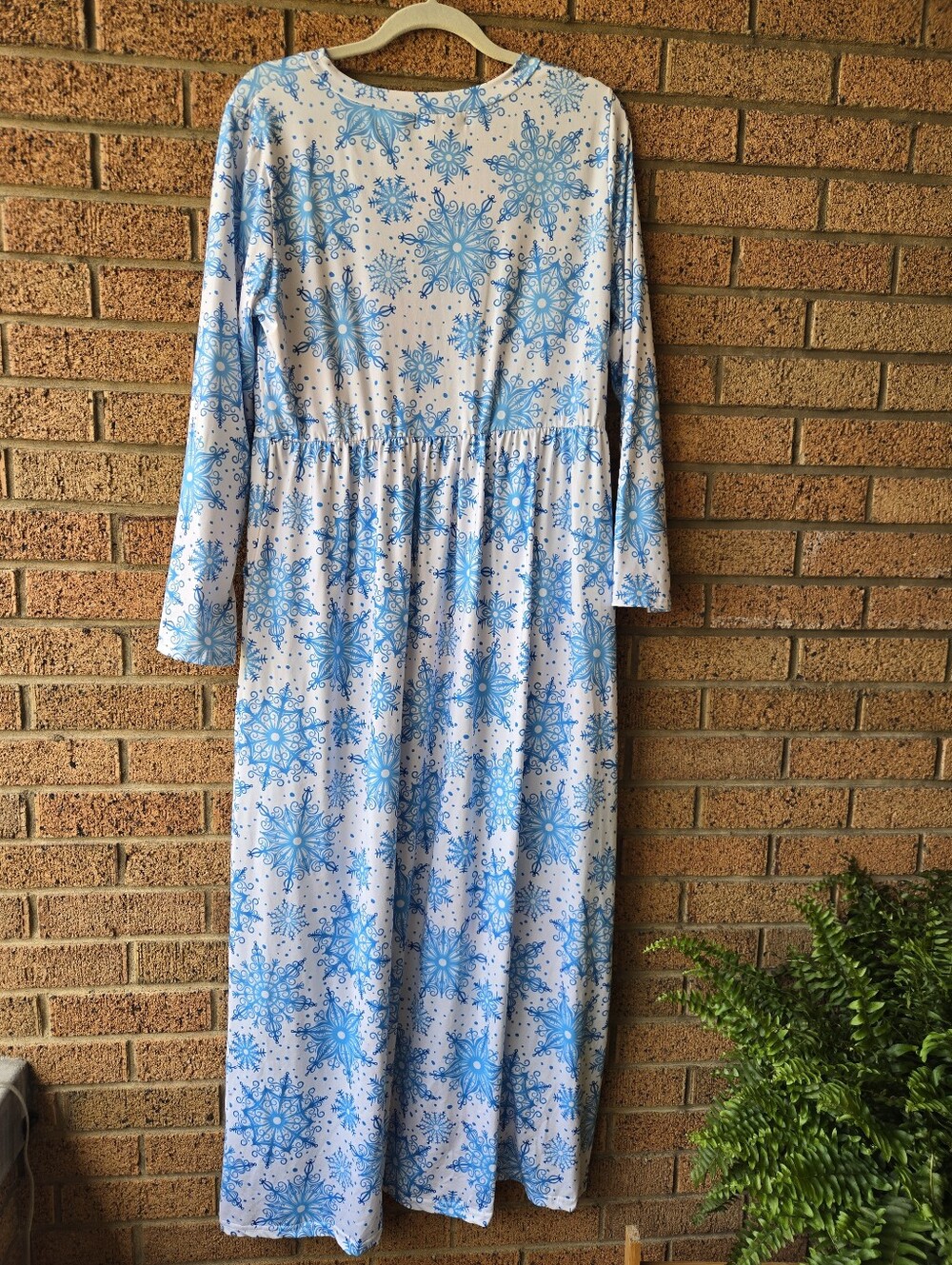 For G&PL Snowflake Print Long Sleeve Maxi Dress with Pockets 1X Plus Size - Picture 3 of 7